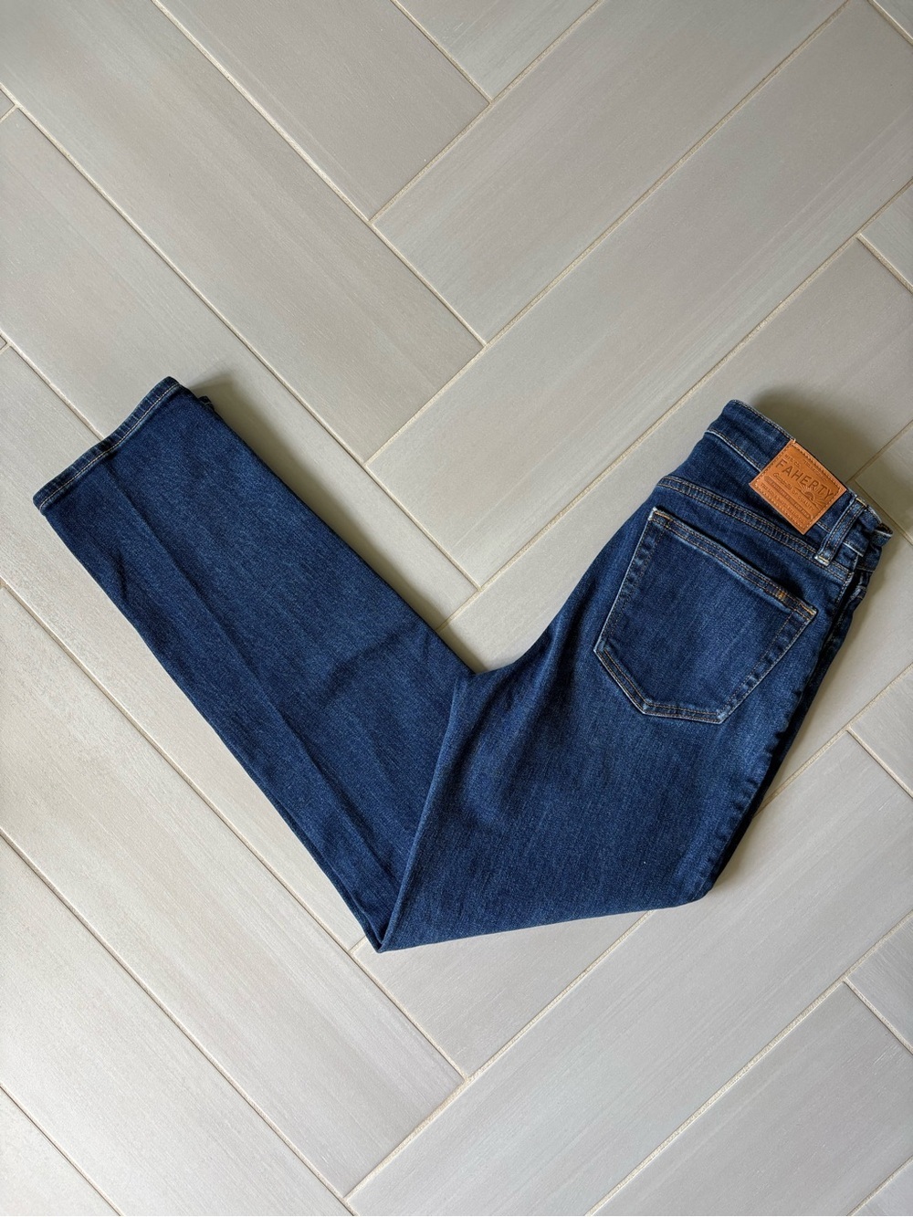 Faherty Women's Slim Straight-Leg Jeans